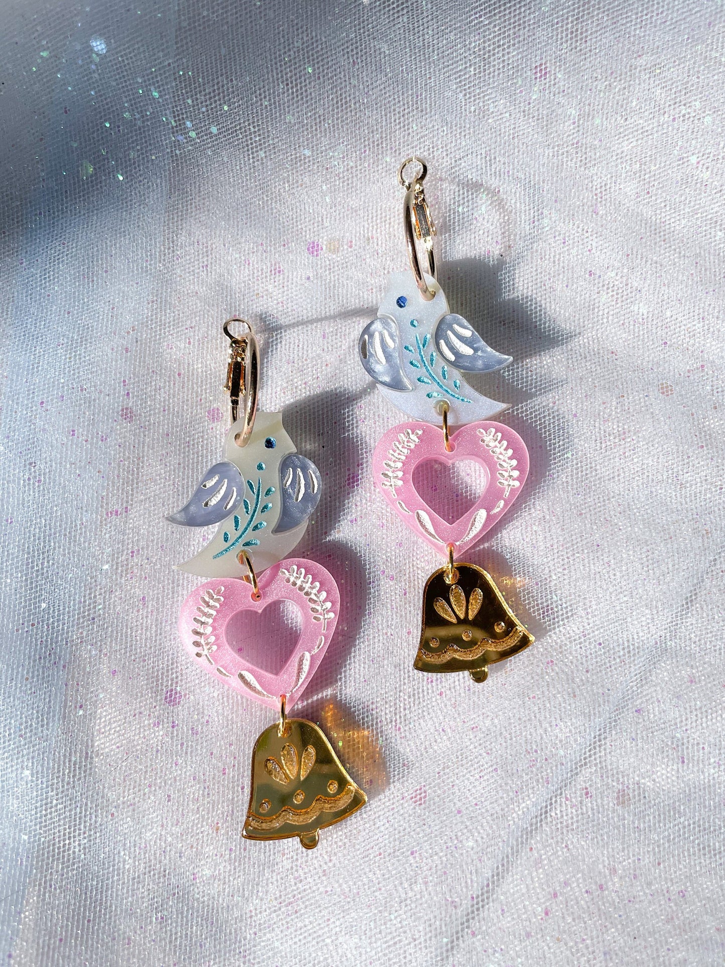 Love Dove Earrings //Christmas Earring//Statement Earring//Acrylic Earring//Christmas Ornaments//Folk Art//Holiday Gift