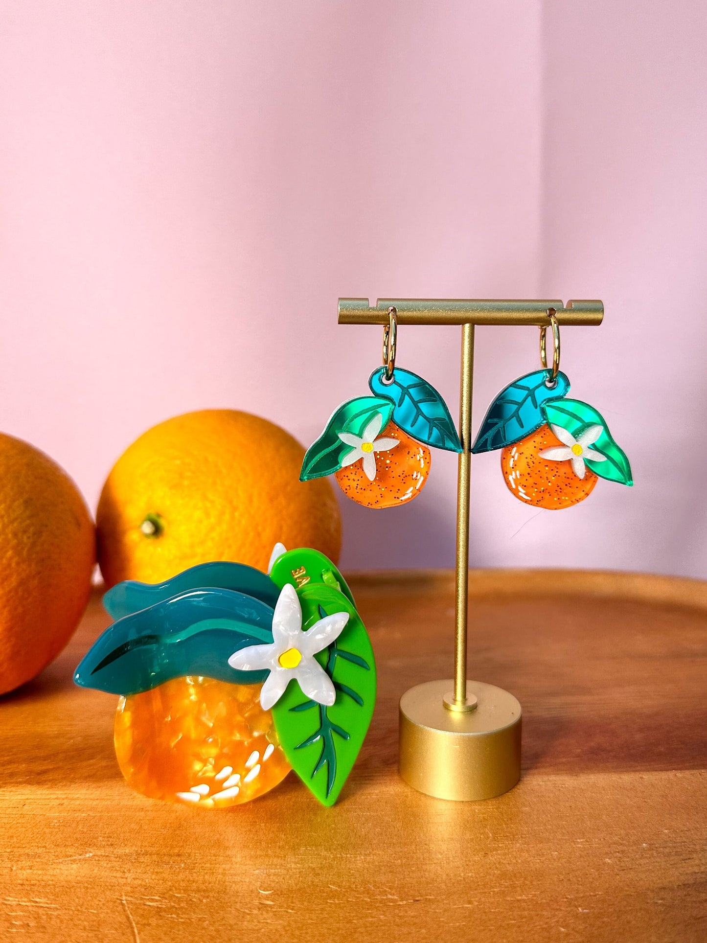 Orange Hair Claw Clip//Trendy Hair Claw//Fruit Hair Clip//Vibrant Fruit Design//Summer Hair Clip//Gift for Fashion Lover//Hair Accessories