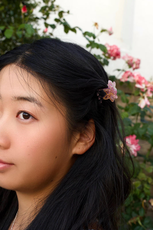 Mini Lily Flower Claw Clip//Cute Floral Hair Accessory for Women//Stylish Floral Gift//Trendy Hair Claw//Gift for Fashion Lover