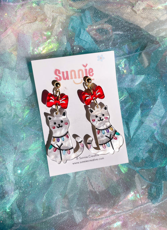 Holiday Cat Friends Earrings //Christmas Earring//Statement Earring//Acrylic Earring//Cat Earrings//Holiday Cats//Holiday Gift