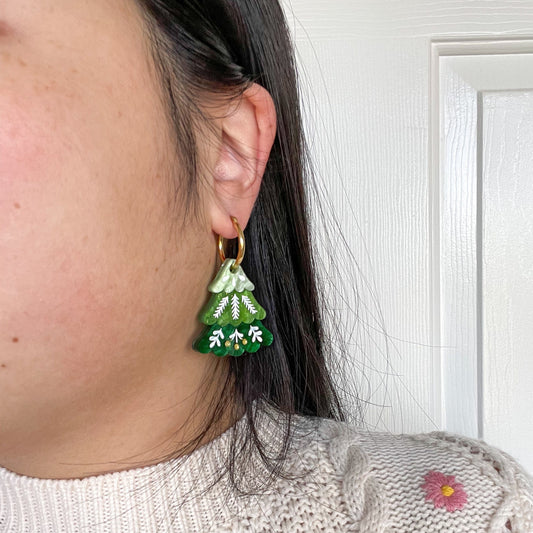 Folk Christmas Tree Earrings //Christmas Earring//Statement Earring//Acrylic Earring//Christmas Tree//Folk Art//Holiday Gift