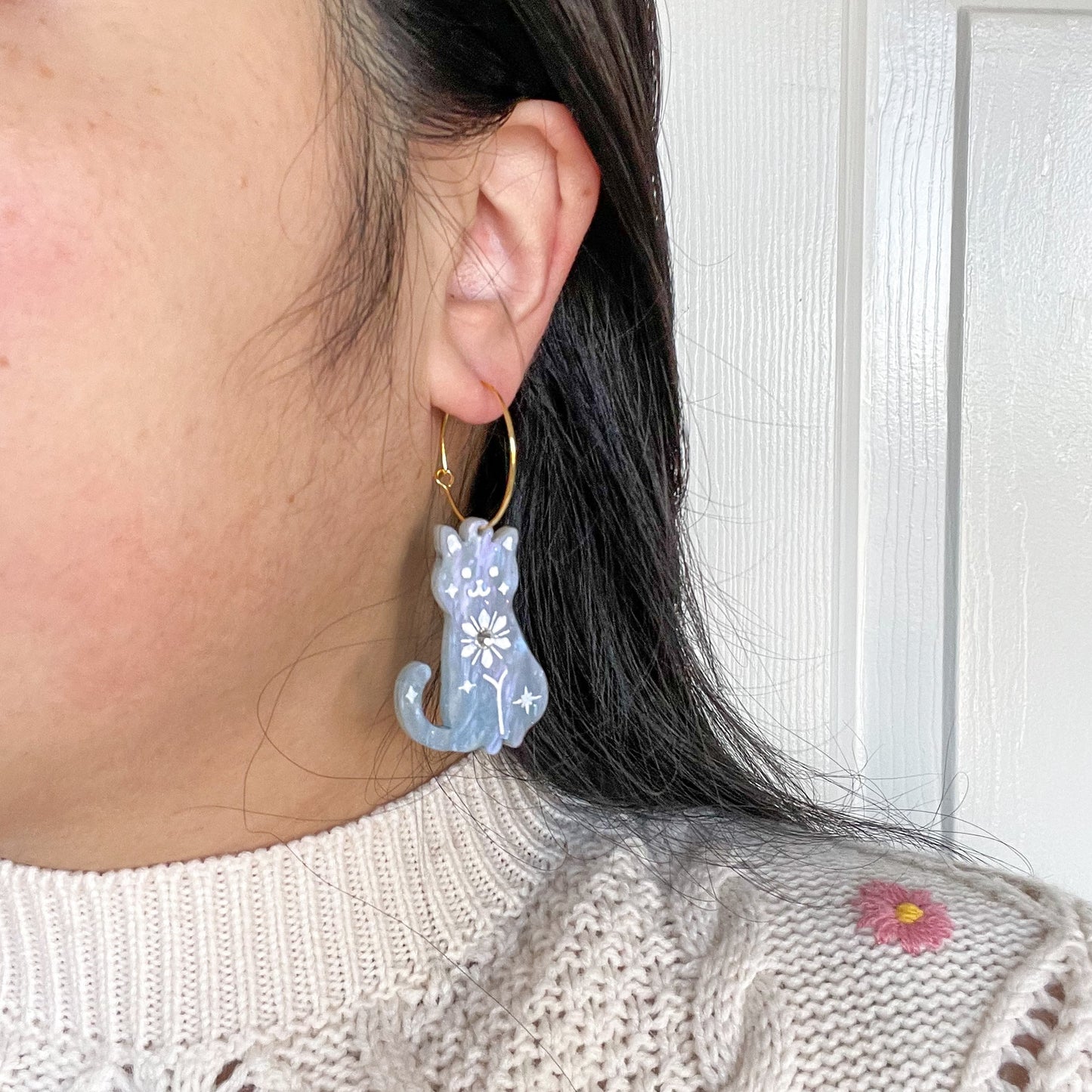 Holiday Cat Friends Earrings //Christmas Earring//Statement Earring//Acrylic Earring//Cat Earrings//Holiday Cats//Holiday Gift