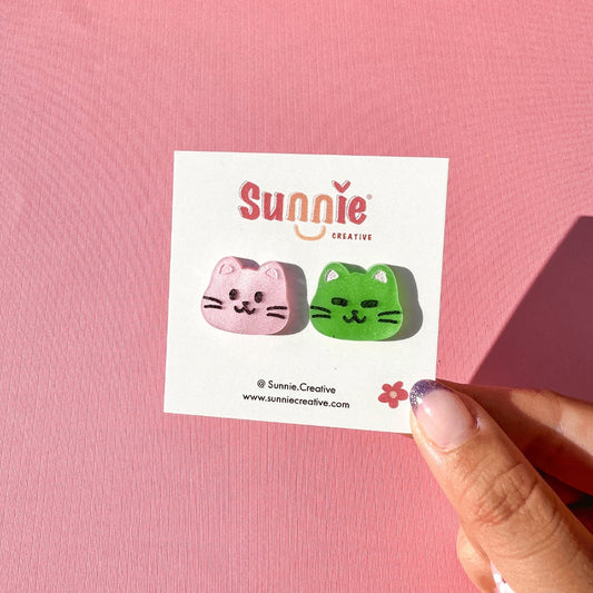 Mismatch Cat Studs//Cat earrings//cat jewelry//cute animal earrings//quirky fashion//fun jewelry//Cute gift for cat lovers