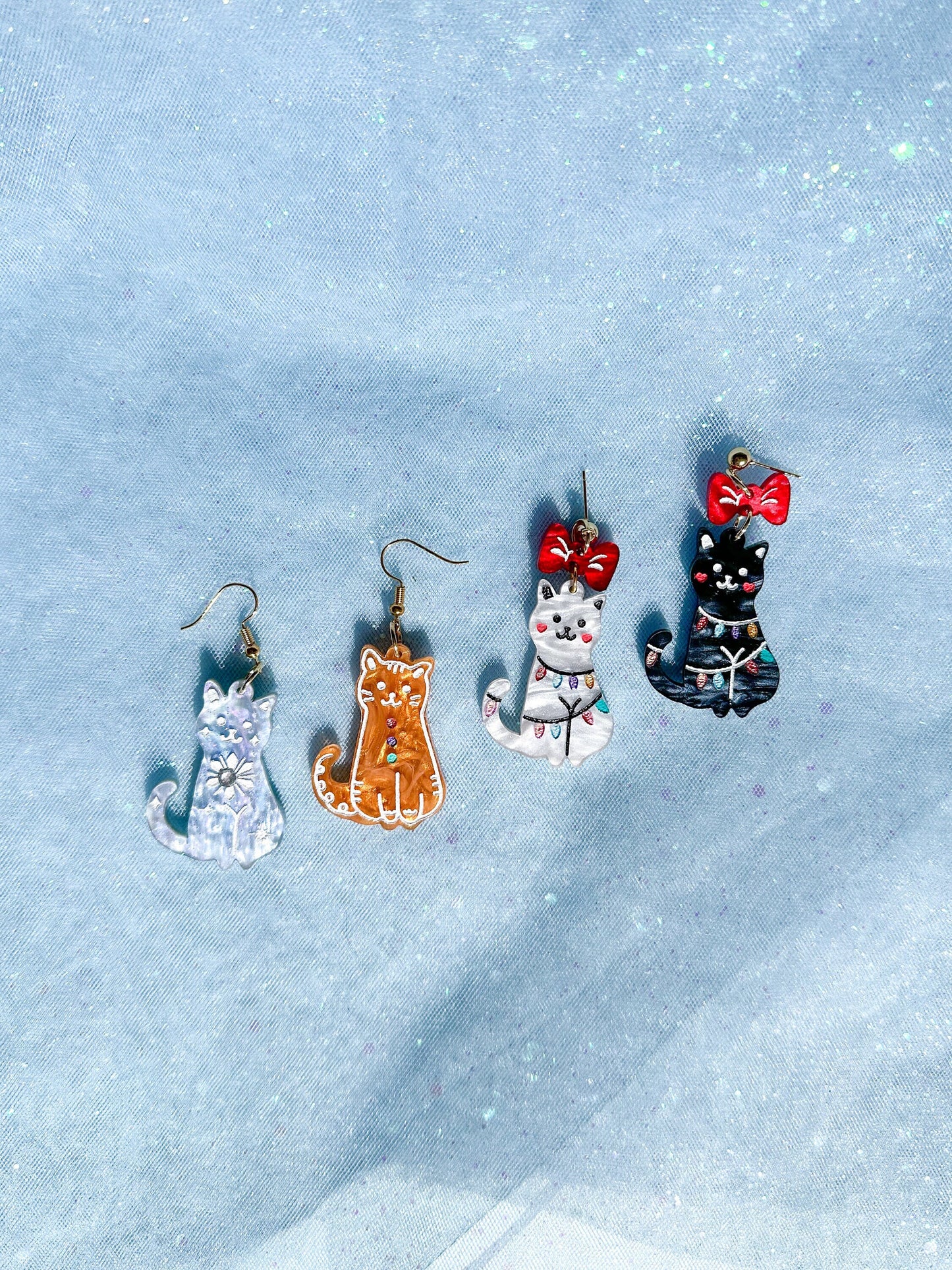 Holiday Cat Friends Earrings //Christmas Earring//Statement Earring//Acrylic Earring//Cat Earrings//Holiday Cats//Holiday Gift