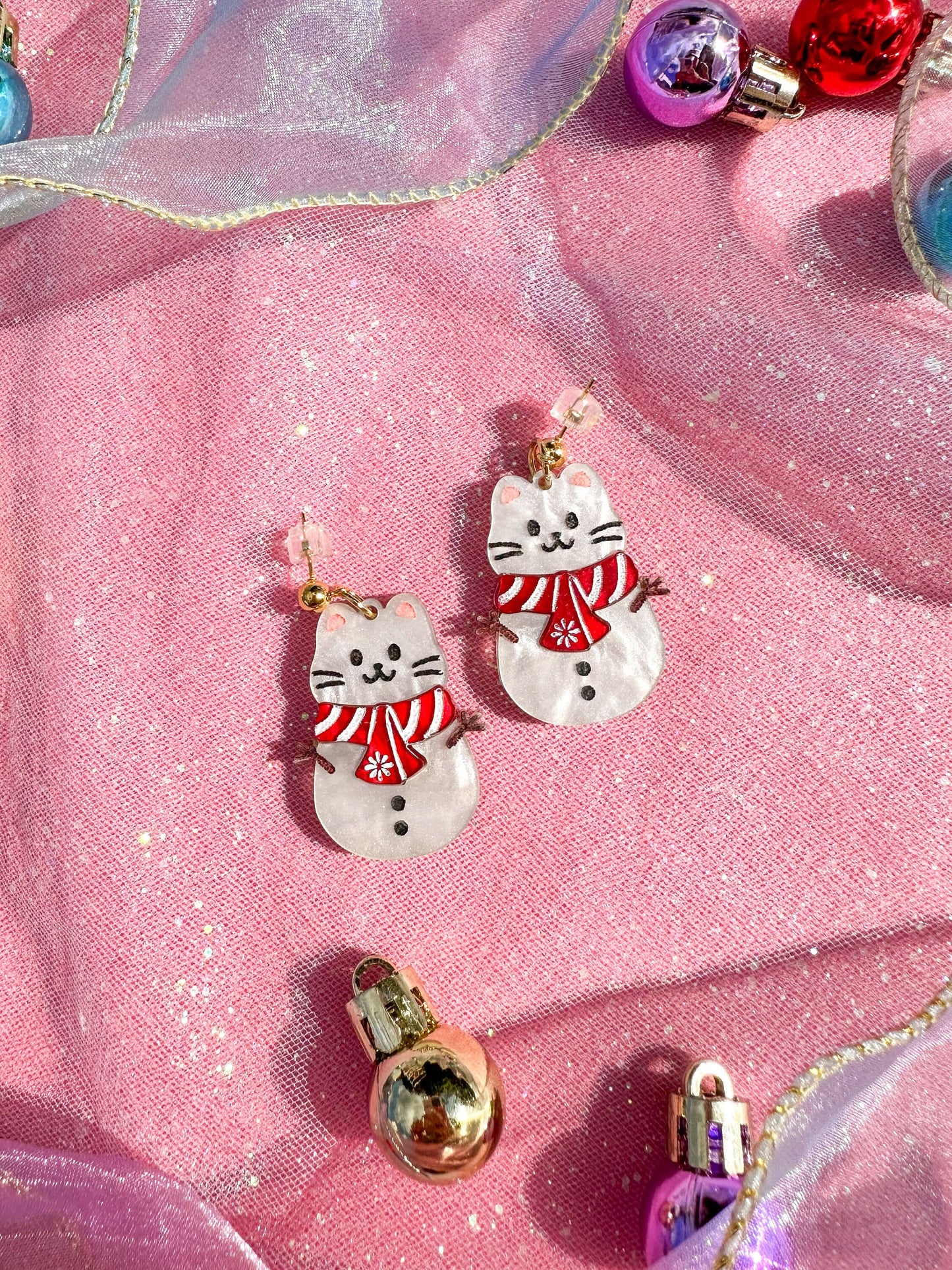 Snow Cat Earrings //Christmas Earring//Statement Bow Earring//Acrylic Earring//Folk Art//Holiday Gift//Cat Earrings//Holiday Cat