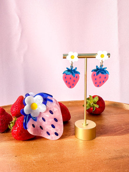 Strawberry Hair Claw Clip - Main Image