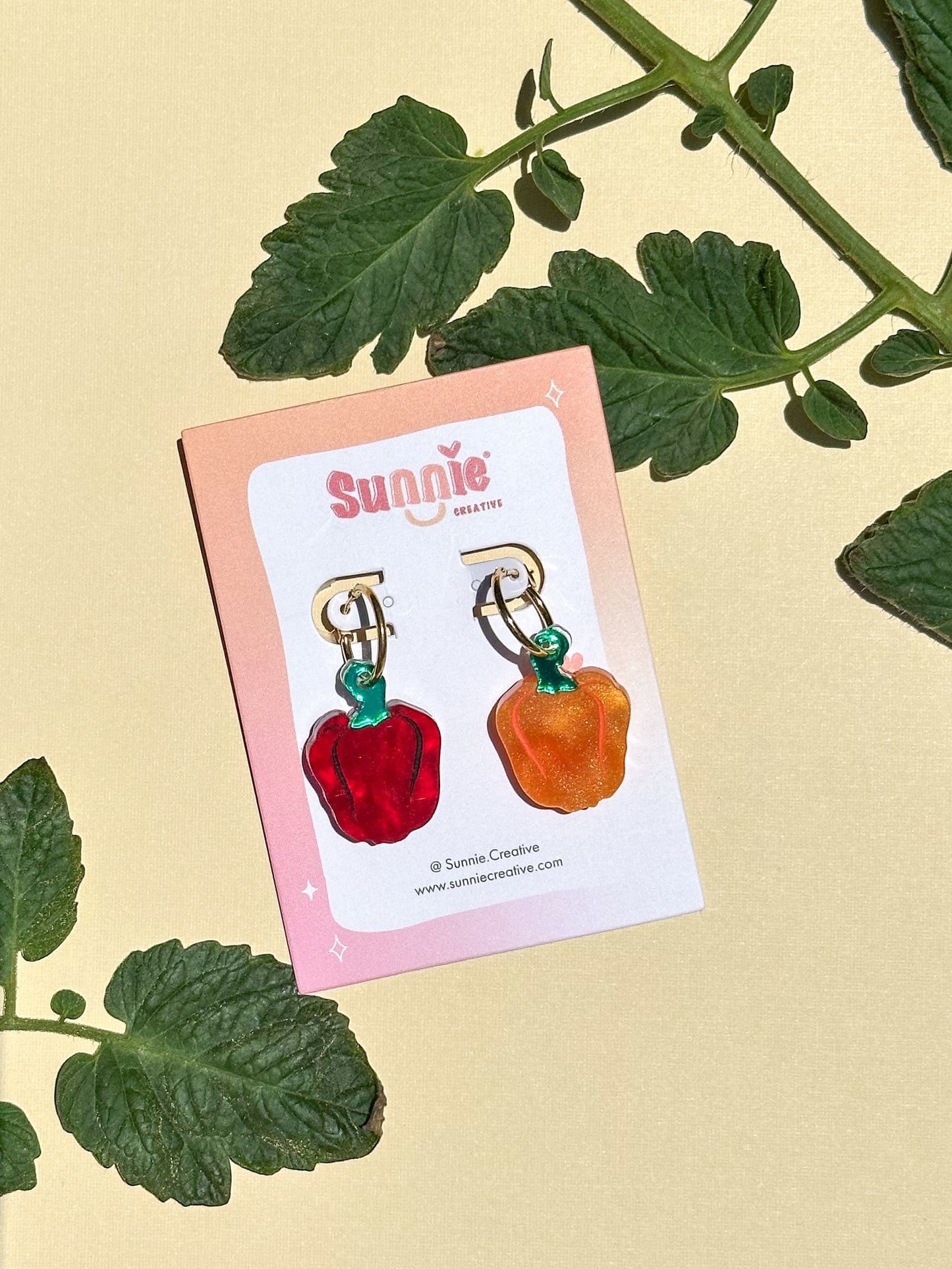 Mini Bell Pepper Dangle//Statement Earring//Acrylic Earring//Vegetables Earrings//Summer Earrings