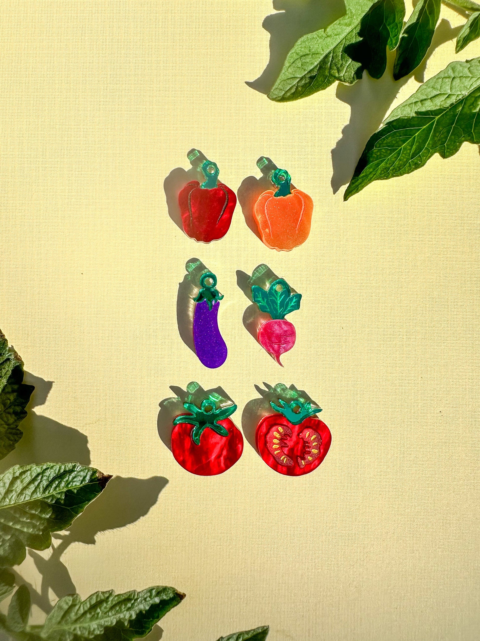 Mini Bell Pepper Dangle//Statement Earring//Acrylic Earring//Vegetables Earrings//Summer Earrings