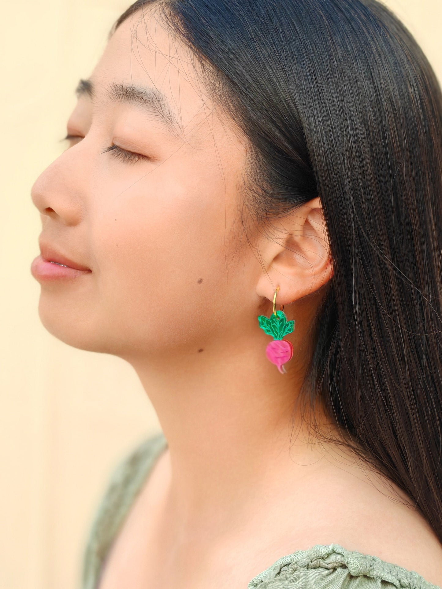 Mini Radish Dangle//Statement Earring//Acrylic Earring//Vegetables Earrings//Summer Earrings