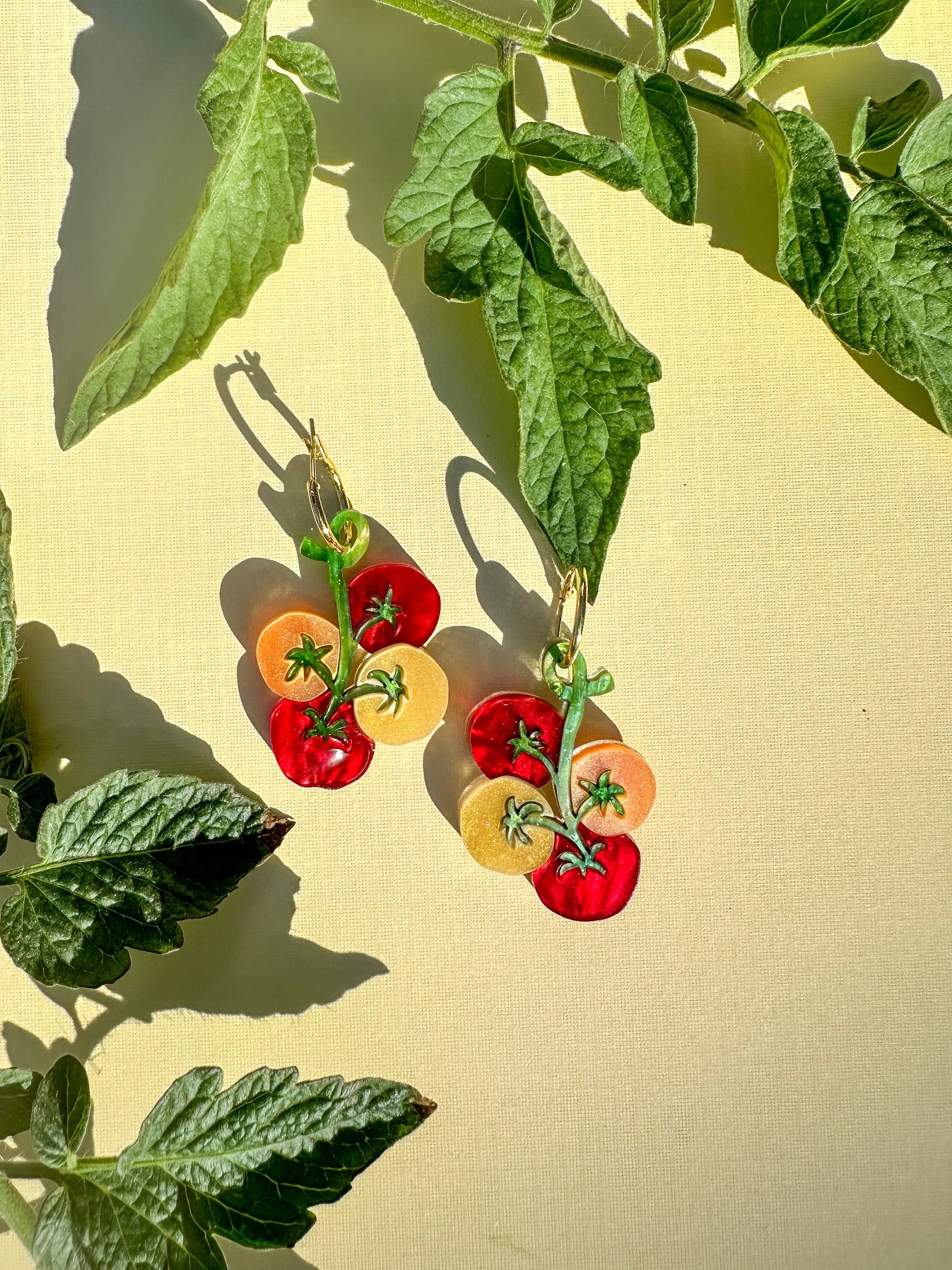 Cherry Tomato Dangle//Statement Earring//Acrylic Earring//Vegetables Earrings//Summer Earrings