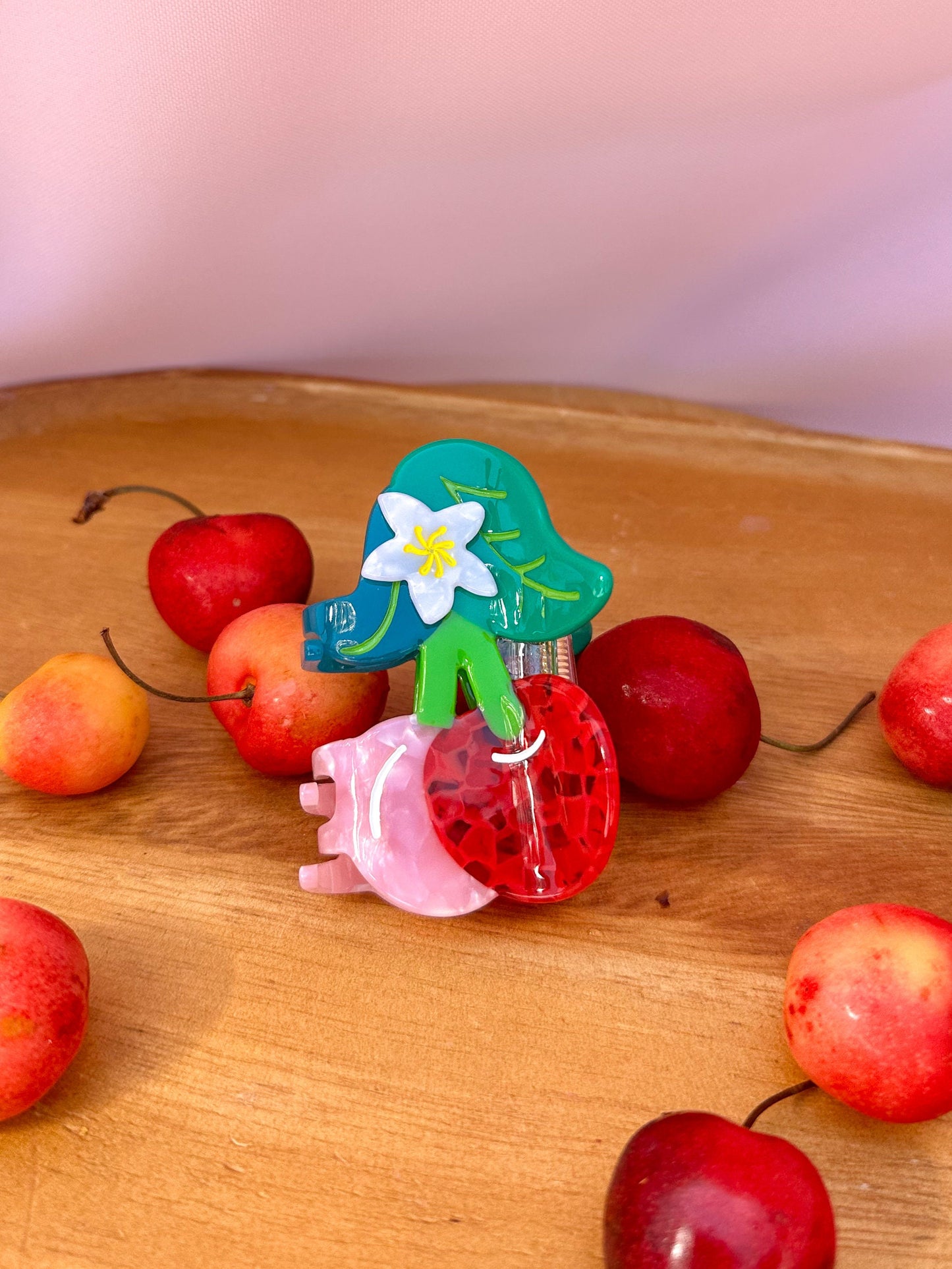 Cherry Hair Claw Clip//Trendy Hair Claw//Fruit Hair Clip//Vibrant Fruit Design//Summer Hair Clip//Gift for Fashion Lover//Hair Accessories