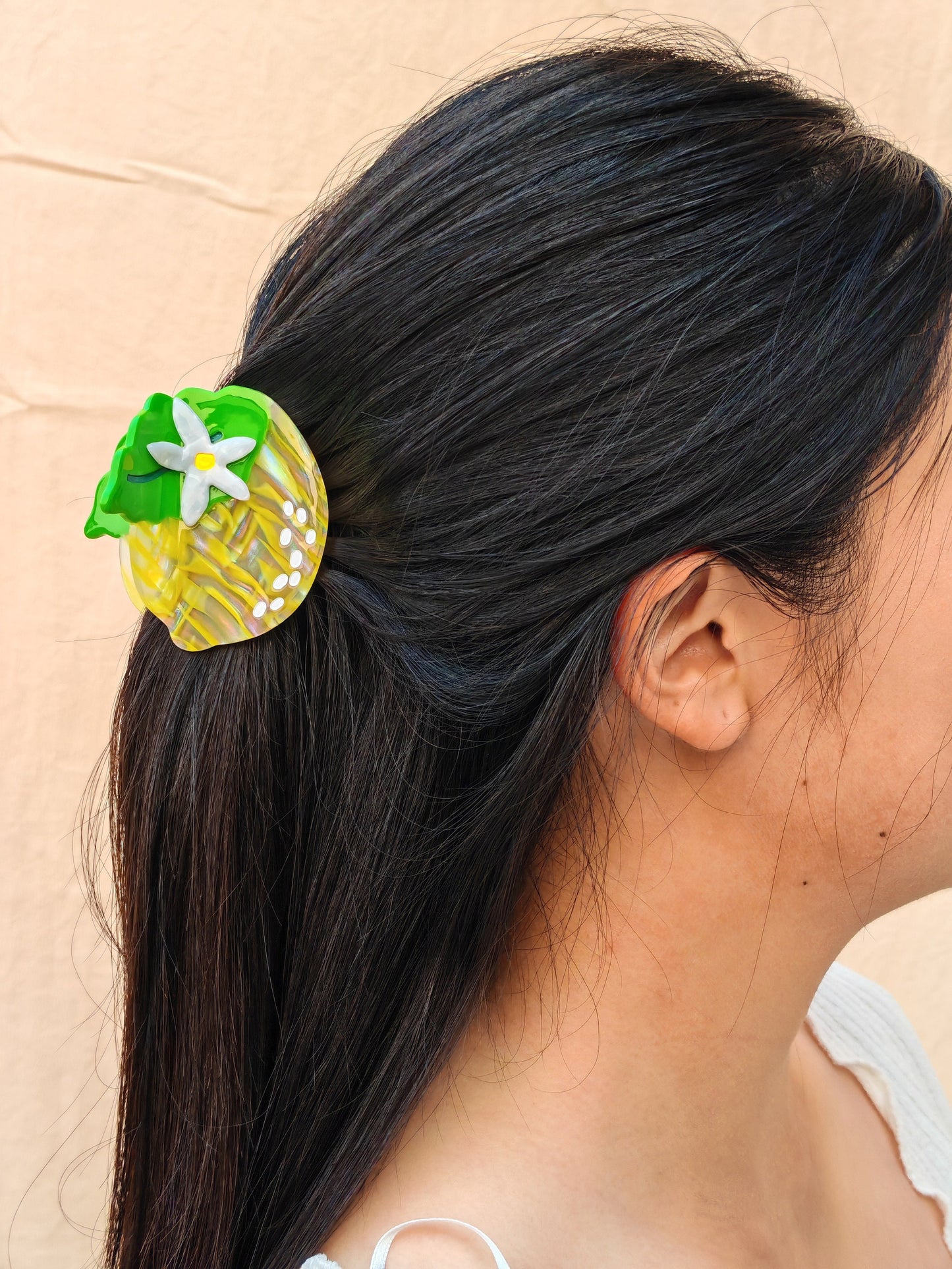 Lemon Hair Claw Clip//Trendy Hair Claw//Fruit Hair Clip//Vibrant Fruit Design//Summer Hair Clip//Gift for Fashion Lover//Hair Accessories