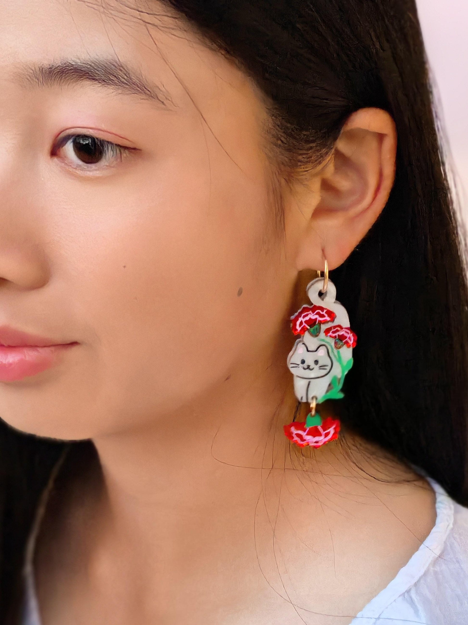 White Cat with Carnation Earrings//Birth Month Flower//Lightweight Jewelry Gift for Cat Lovers//Unique Handmade Accessories//Cat Art