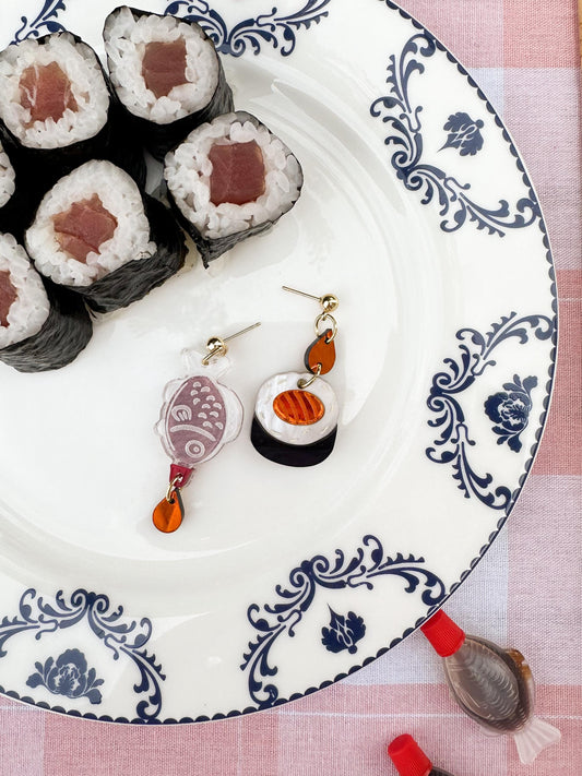 Sushi with Soy Sauce Earrings//Statement Earring//Acrylic Earrings //Asian Food Earrings//Japanese Fodd//sushi//Gift for Foodie