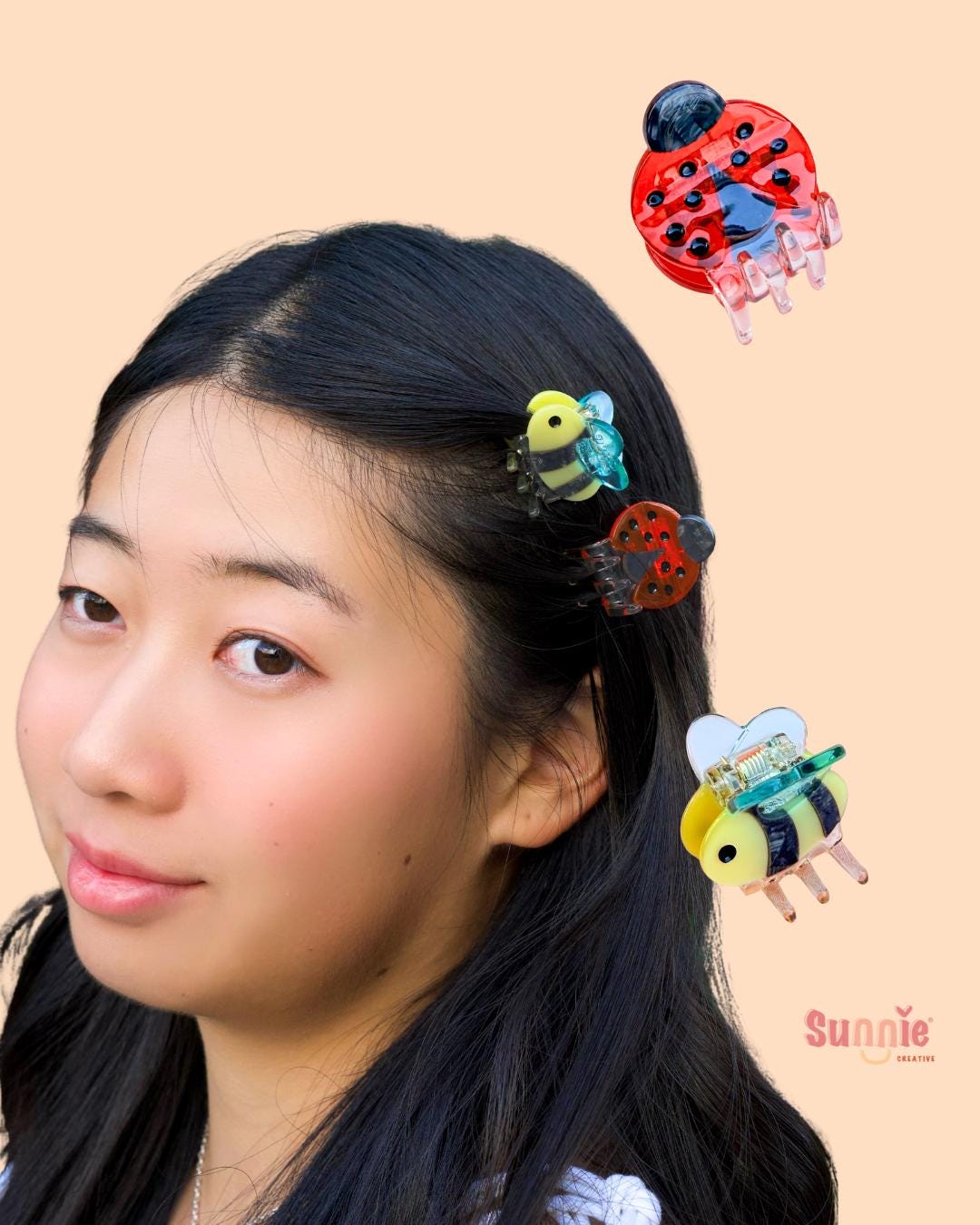 Mini Lady Bug Hair Claw Clip//Cute Lady Bug Hair Accessory for Women//Stylish Floral Gift//Trendy Hair Claw//Gift for Fashion Lover