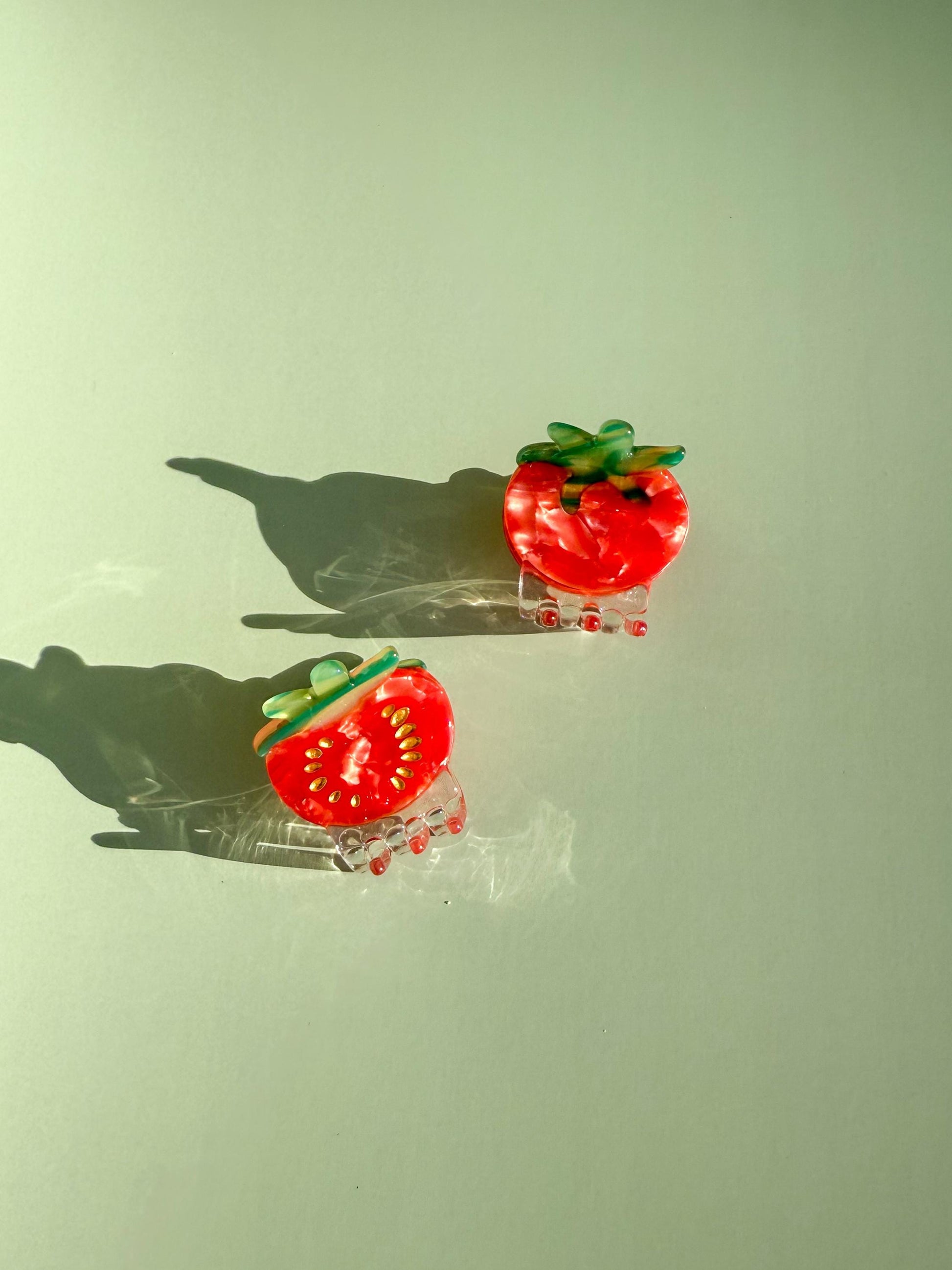 Mini Mismatch Double Side Tomato Claw Clip//Cute Hair Accessory for Women//Stylish Foodie Gift//Trendy Hair Claw//Gift for Fashion Lover