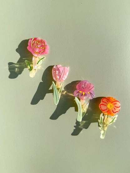 Purple Iris Hair Clip/Brooch//Cute Flower Hair Accessory for Women//Stylish Floral Gift//Trendy Hair Claw//Gift for Fashion Lover