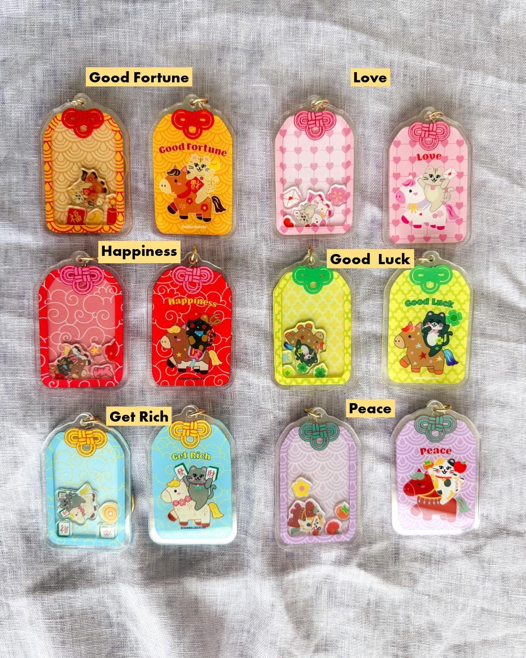 Lucky Charm Cat Shaker Keychain: Double-Sided Shaker Acrylic Charm