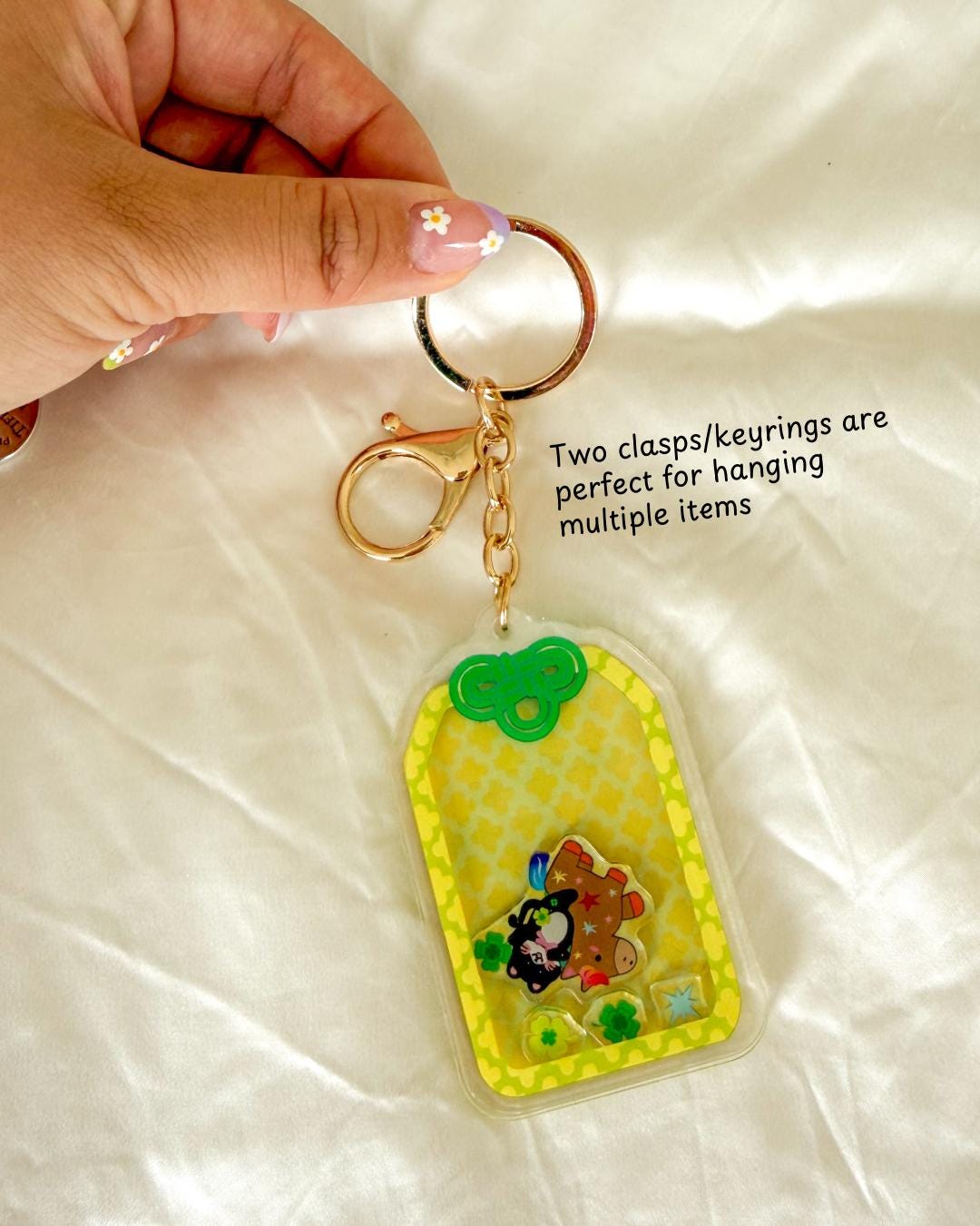 Lucky Charm Cat Shaker Keychain: Double-Sided Shaker Acrylic Charm