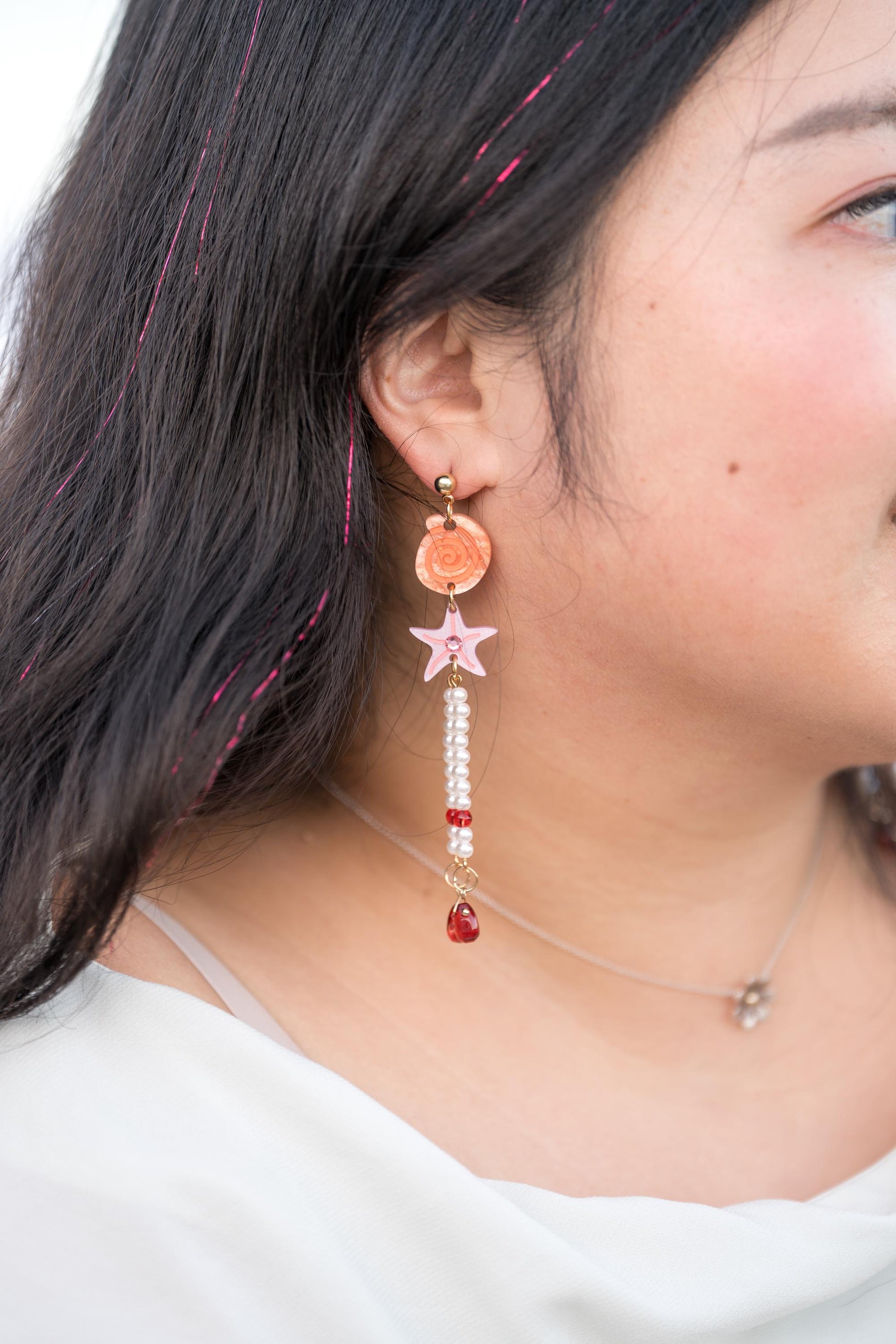 Summer Treasure Earrings//Seashell earrings//Statement Earring//Acrylic Earring//Summer Earrings//Summer Vibe