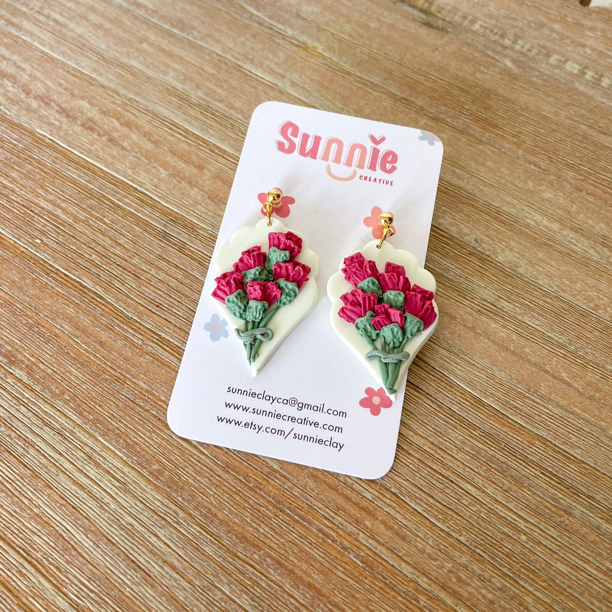 Carnation Bouquet Dangle//Flower Polymer Clay Earring//Statement Earring//Mothers Day Gift//Spring Earring//Handmade gift for Mom