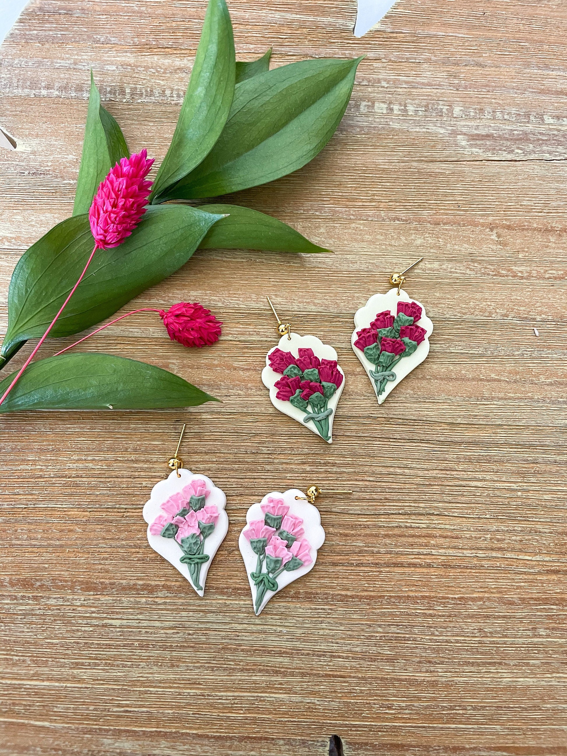 Carnation Bouquet Dangle//Flower Polymer Clay Earring//Statement Earring//Mothers Day Gift//Spring Earring//Handmade gift for Mom