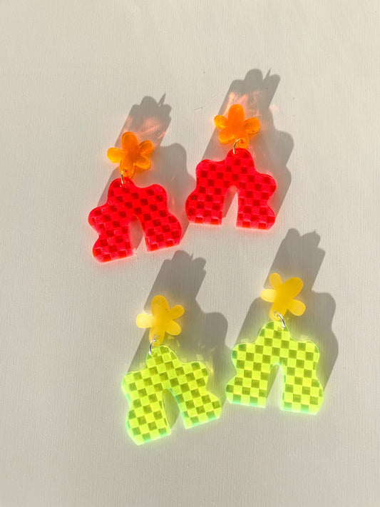 Sunnie Checker Blob Arch-Neon