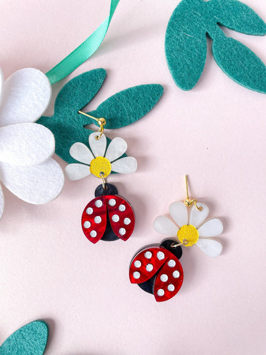 Lady Bug and Its Daisy