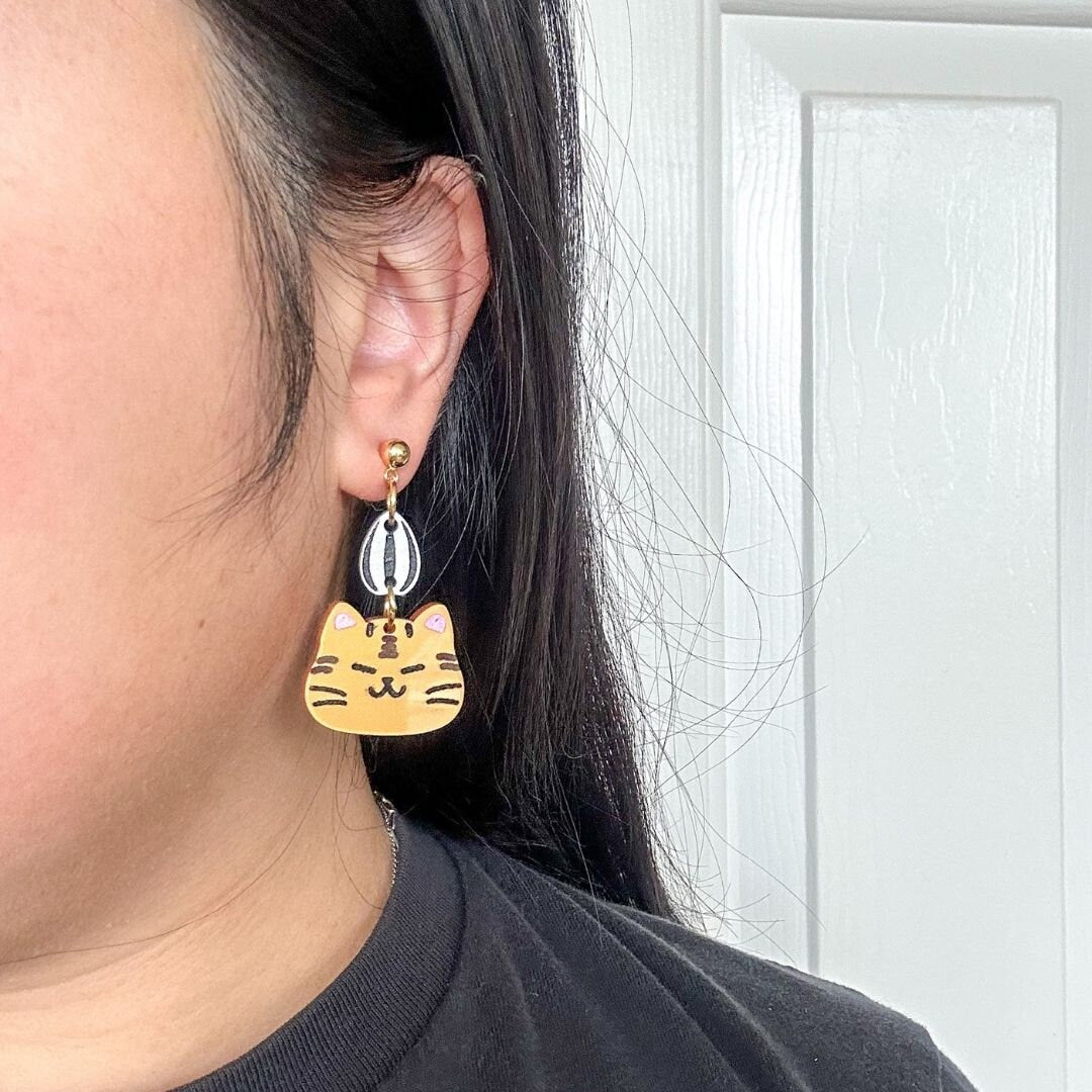 Sunflower Seed Tiger Earrings//Cute Animal earrings//Tiger jewelry//Seventeen-Inspired Kawaii Animal Earrings//K-Pop animal style jewelry